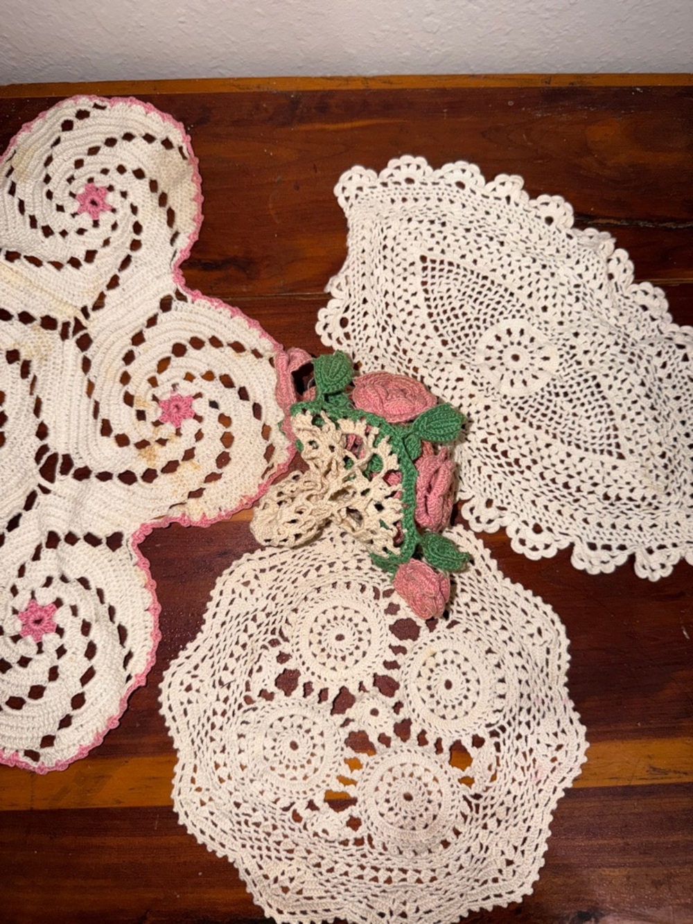 Handmade Roses doilies Antique Crochet Doily Set with Floral Design 4 pieces